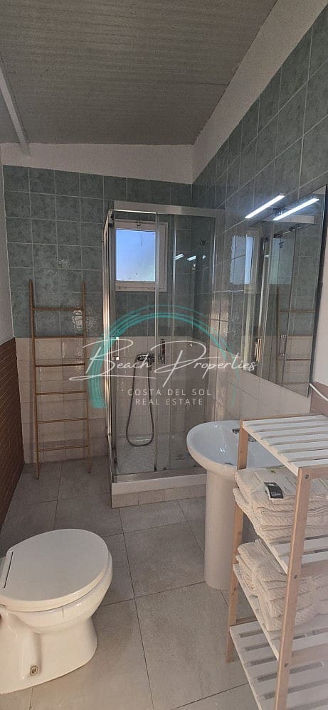 1 soverom Hus til leie i Nerja med svømmebasseng - € 900 (Ref: 10138871)