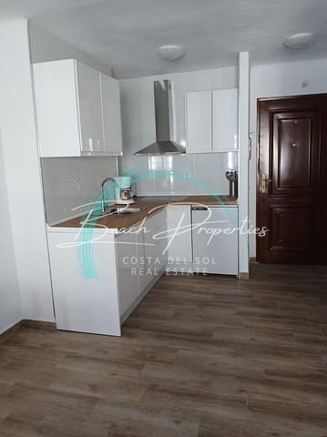 Huoneisto vuokrattavana paikassa Centro Internacional, Torrox mukana uima-altaan - 700 € (Ref: 10138967)