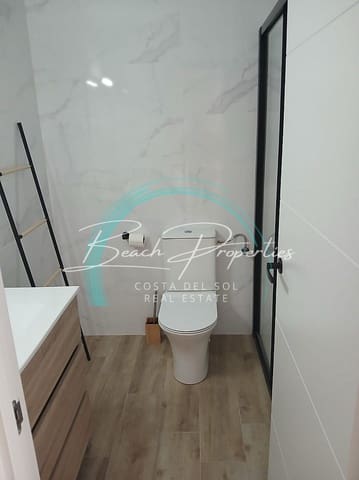 Huoneisto vuokrattavana paikassa Centro Internacional, Torrox mukana uima-altaan - 700 € (Ref: 10138967)