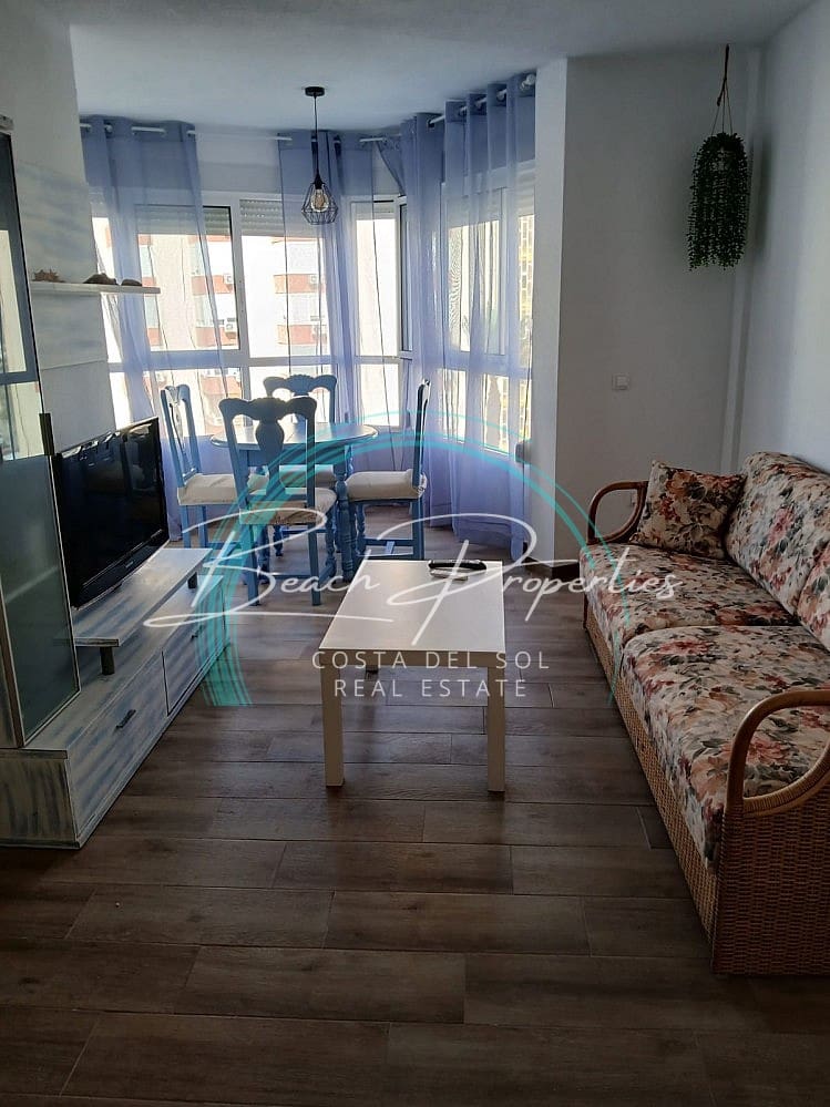 Huoneisto vuokrattavana paikassa Torrox-Costa mukana uima-altaan - 700 € (Ref: 10138967)