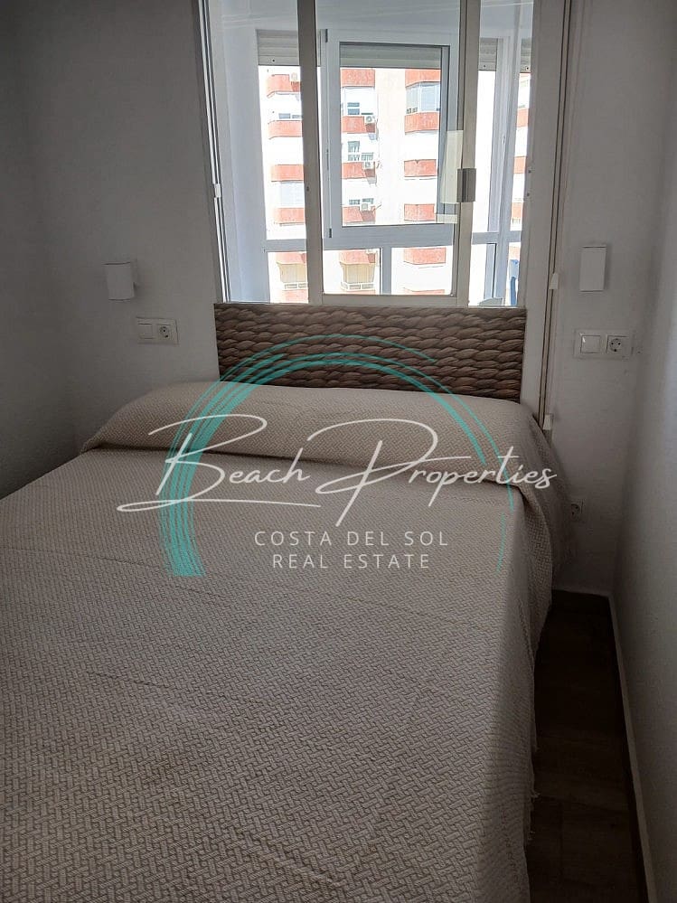 Huoneisto vuokrattavana paikassa Torrox-Costa mukana uima-altaan - 700 € (Ref: 10138967)