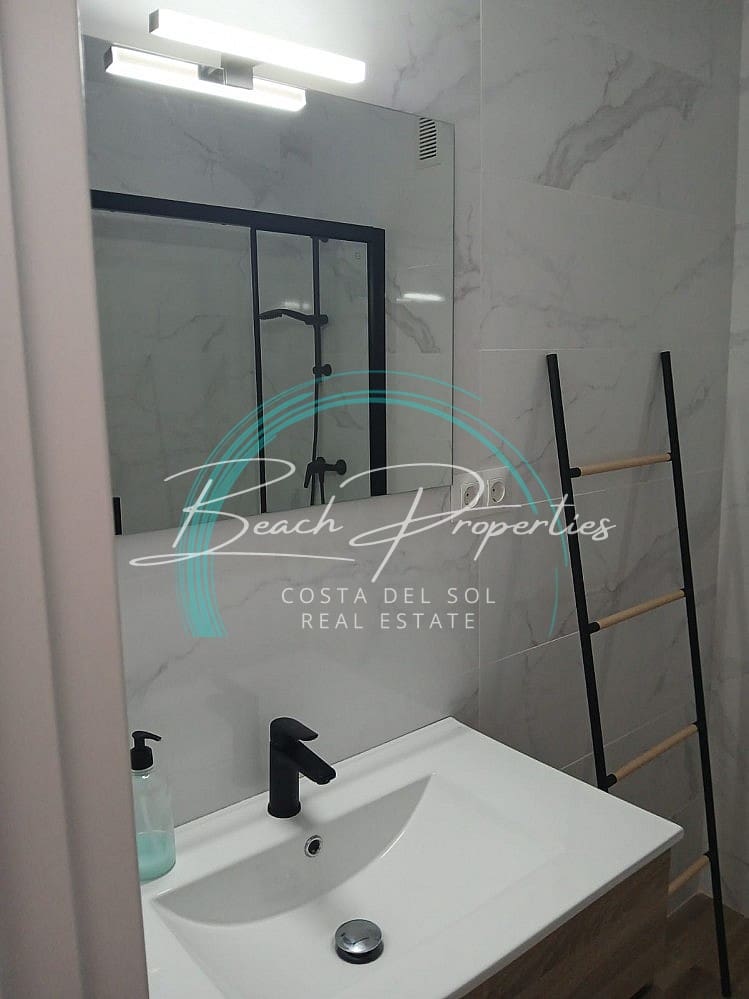 Huoneisto vuokrattavana paikassa Torrox-Costa mukana uima-altaan - 700 € (Ref: 10138967)