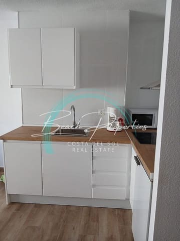Huoneisto vuokrattavana paikassa Centro Internacional, Torrox mukana uima-altaan - 700 € (Ref: 10138967)