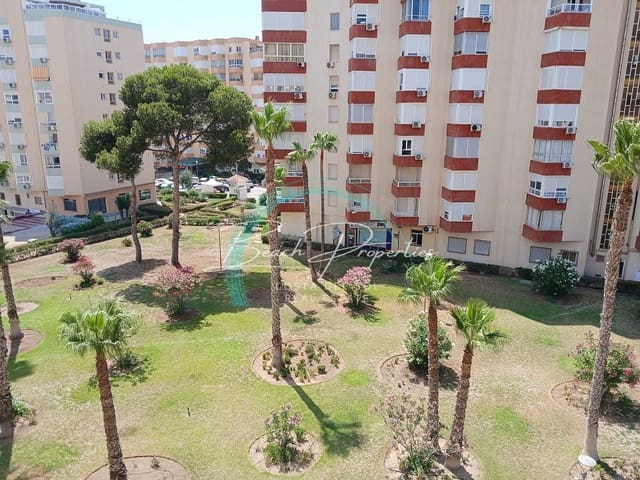 Huoneisto vuokrattavana paikassa Centro Internacional, Torrox mukana uima-altaan - 700 € (Ref: 10138967)