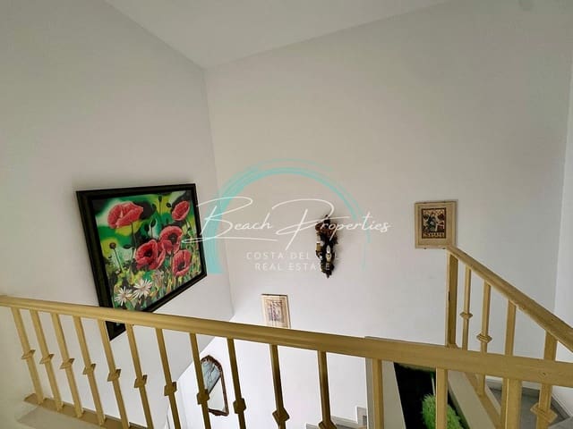 3 soveværelse Villa til salg i Nueva Nerja, Nerja med swimmingpool garage - € 399.000 (Ref: 10138968)