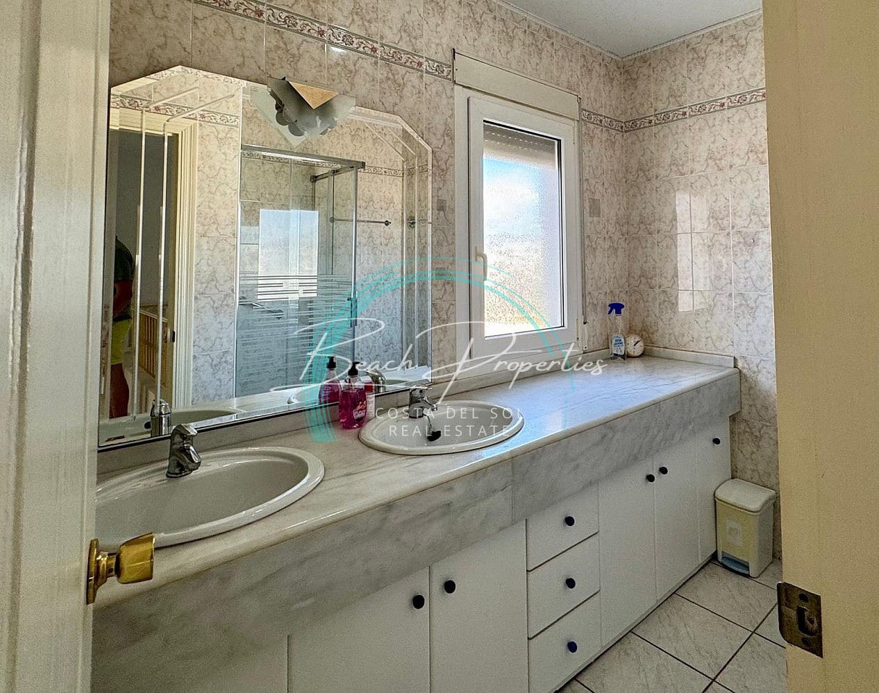 3 Zimmer Villa zu verkaufen in Nerja mit Pool Garage - 399.000 € (Ref: 10138968)