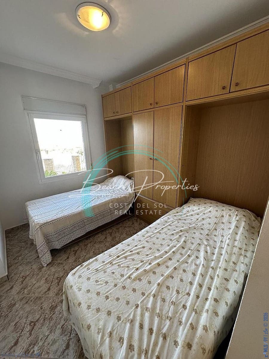 4 soverom Hus til salgs i Algarrobo med svømmebasseng garasje - € 550 000 (Ref: 10144961)
