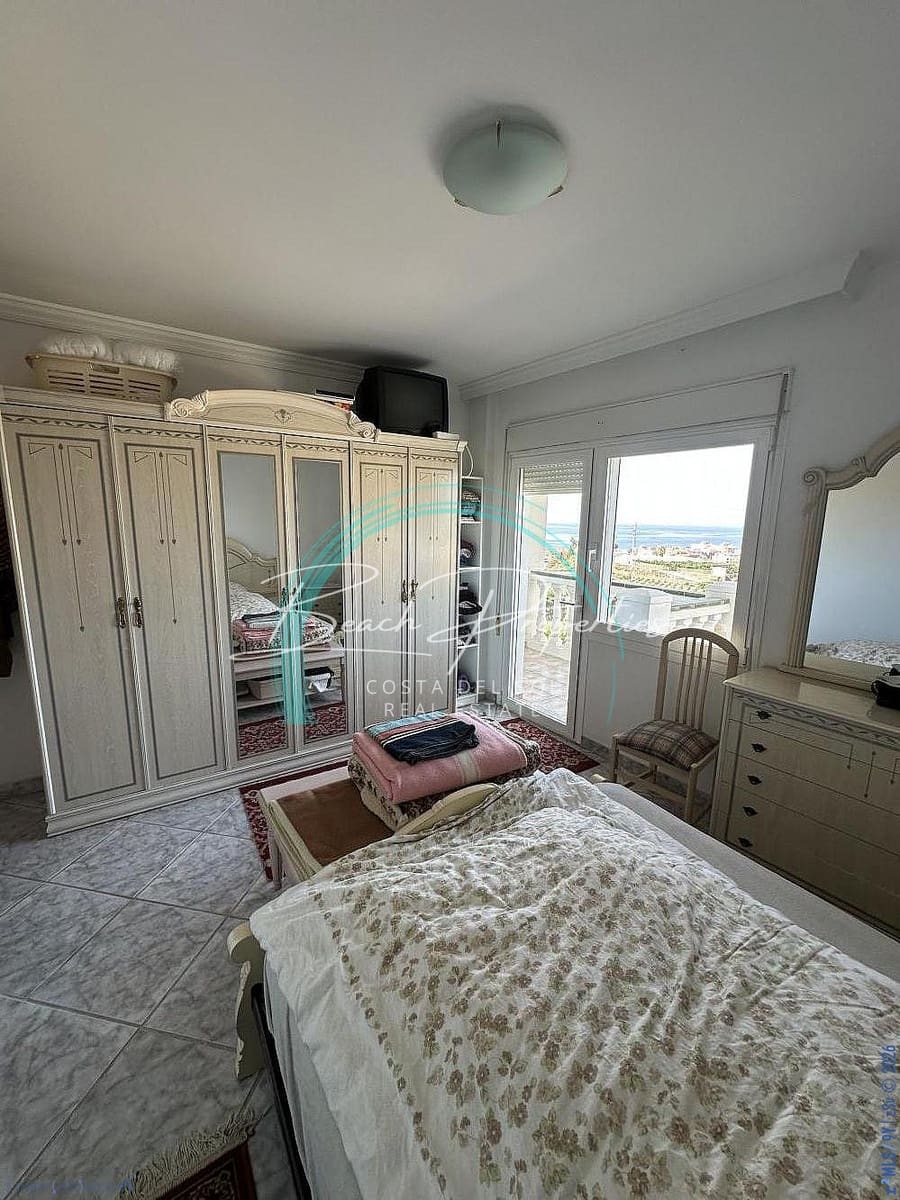 4 soverom Hus til salgs i Algarrobo med svømmebasseng garasje - € 550 000 (Ref: 10144961)