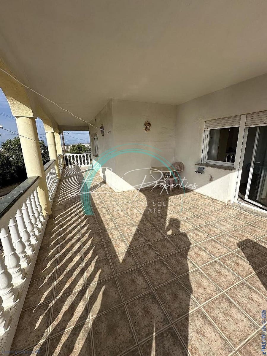 4 soverom Hus til salgs i Algarrobo med svømmebasseng garasje - € 550 000 (Ref: 10144961)