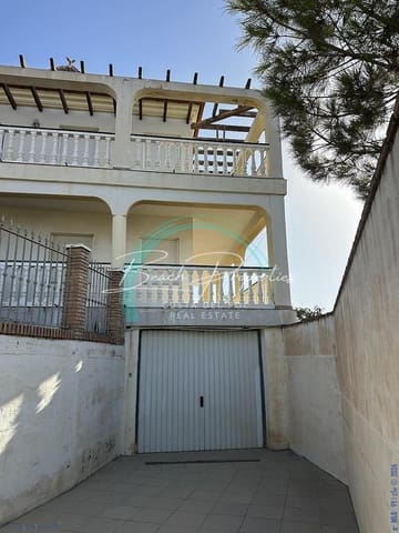 4 soverom Hus til salgs i Algarrobo med svømmebasseng garasje - € 550 000 (Ref: 10144961)