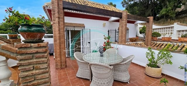 3 soverom Villa til salgs i Mezquitilla, Vélez-Málaga med svømmebasseng garasje - € 820 000 (Ref: 10165147)