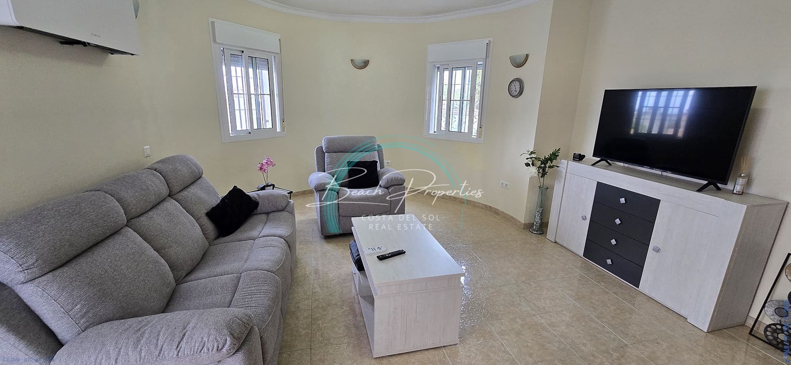3 soverom Villa til salgs i Mezquitilla med svømmebasseng garasje - € 820 000 (Ref: 10165147)