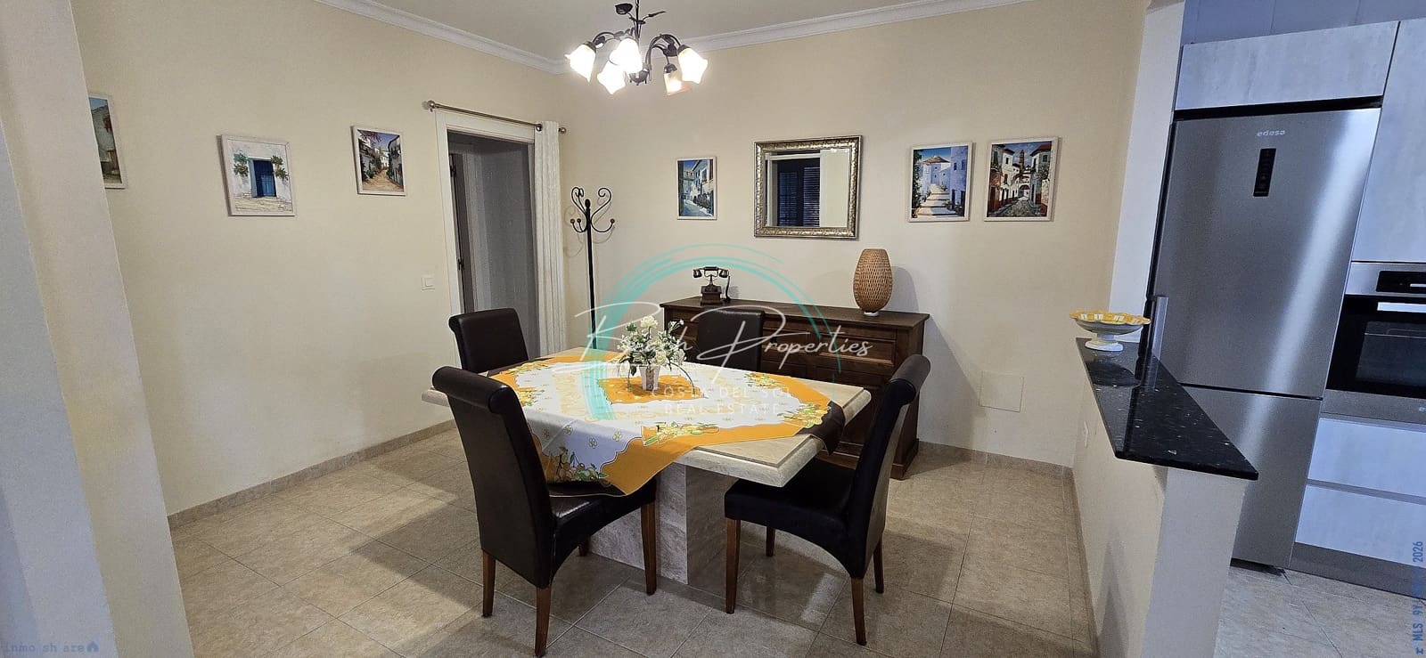 3 soverom Villa til salgs i Mezquitilla med svømmebasseng garasje - € 820 000 (Ref: 10165147)