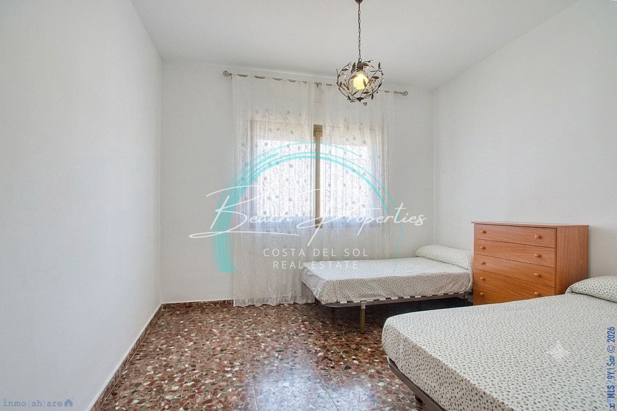 Chalet de 4 habitaciones en Periana en venta con piscina garaje - 440.000 € (Ref: 10166791)
