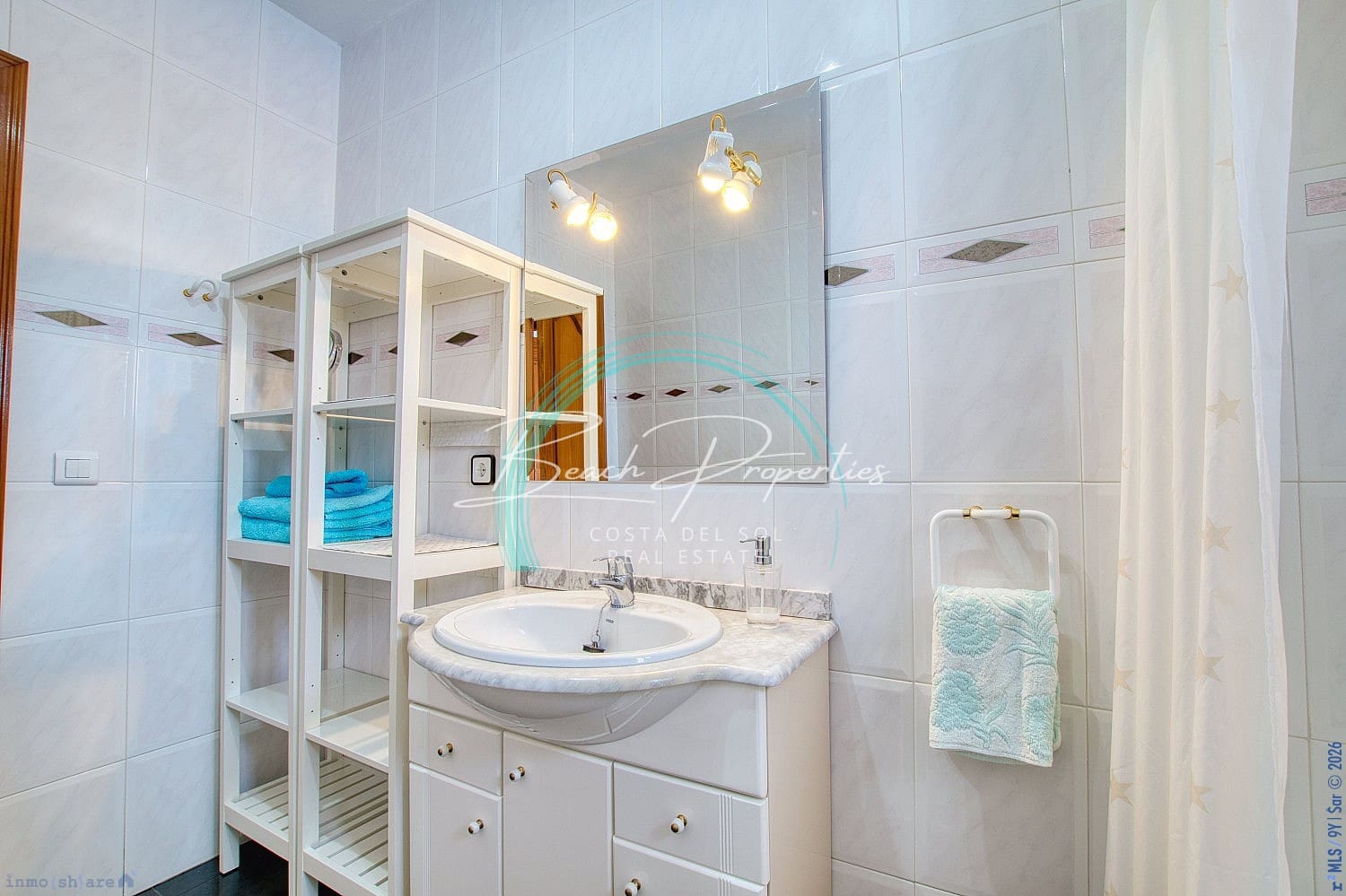 Chalet de 4 habitaciones en Periana en venta con piscina garaje - 440.000 € (Ref: 10166791)