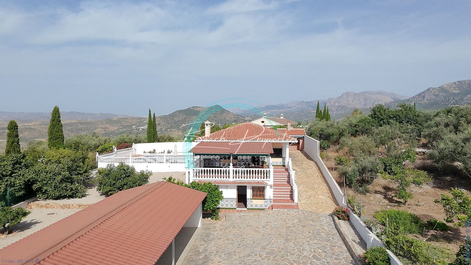 Chalet de 4 habitaciones en Periana en venta con piscina garaje - 440.000 € (Ref: 10166791)