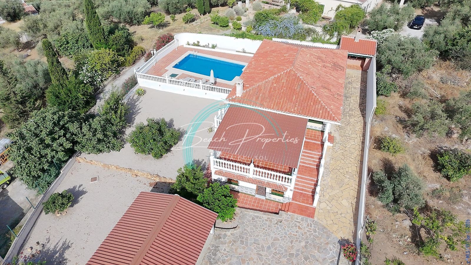 Chalet de 4 habitaciones en Periana en venta con piscina garaje - 440.000 € (Ref: 10166791)