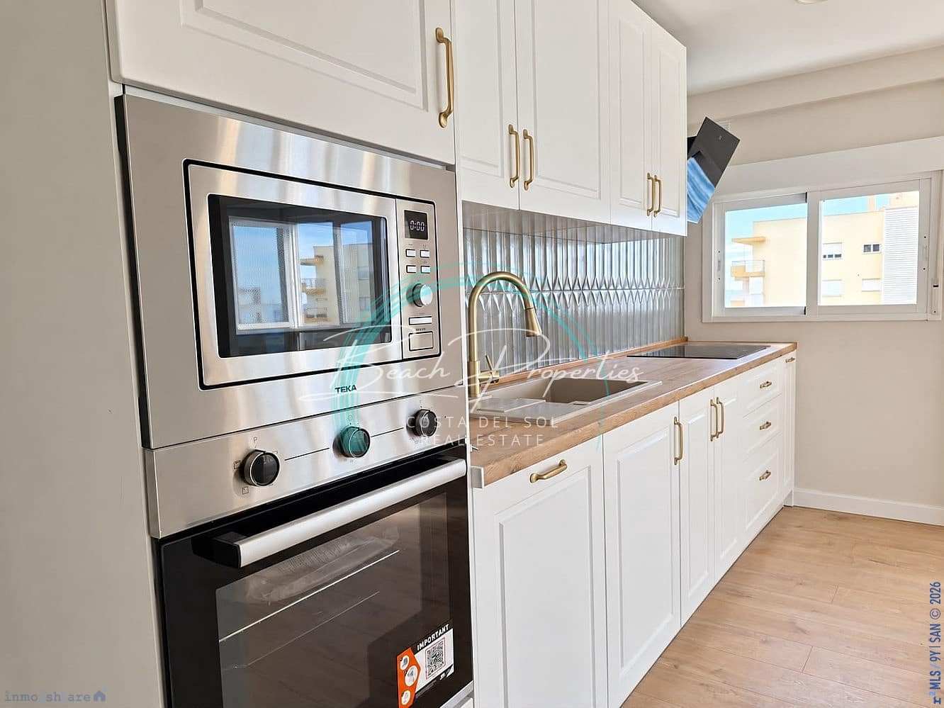 Apartamento de 2 habitaciones en Algarrobo Costa en venta con piscina - 369.900 € (Ref: 10174789)