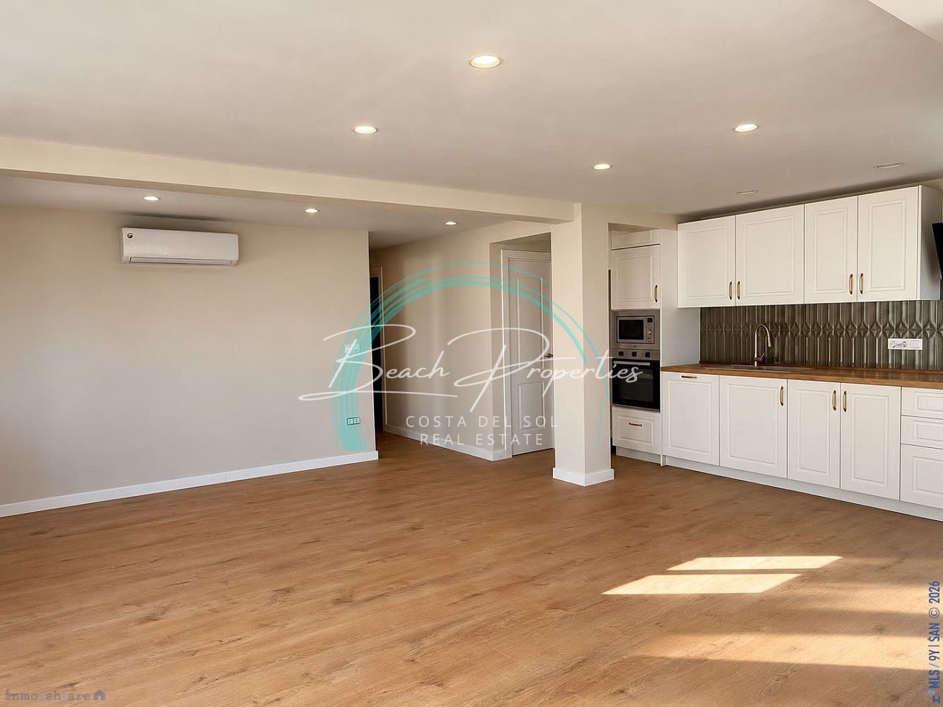 Apartamento de 2 habitaciones en Algarrobo Costa en venta con piscina - 369.900 € (Ref: 10174789)