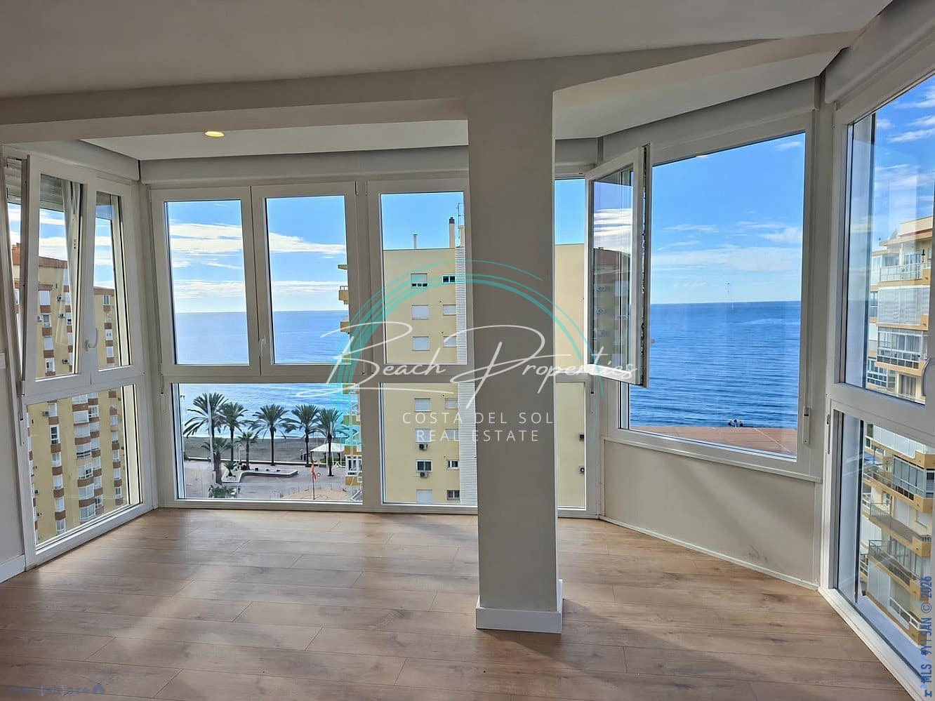 Apartamento de 2 habitaciones en Algarrobo Costa en venta con piscina - 369.900 € (Ref: 10174789)