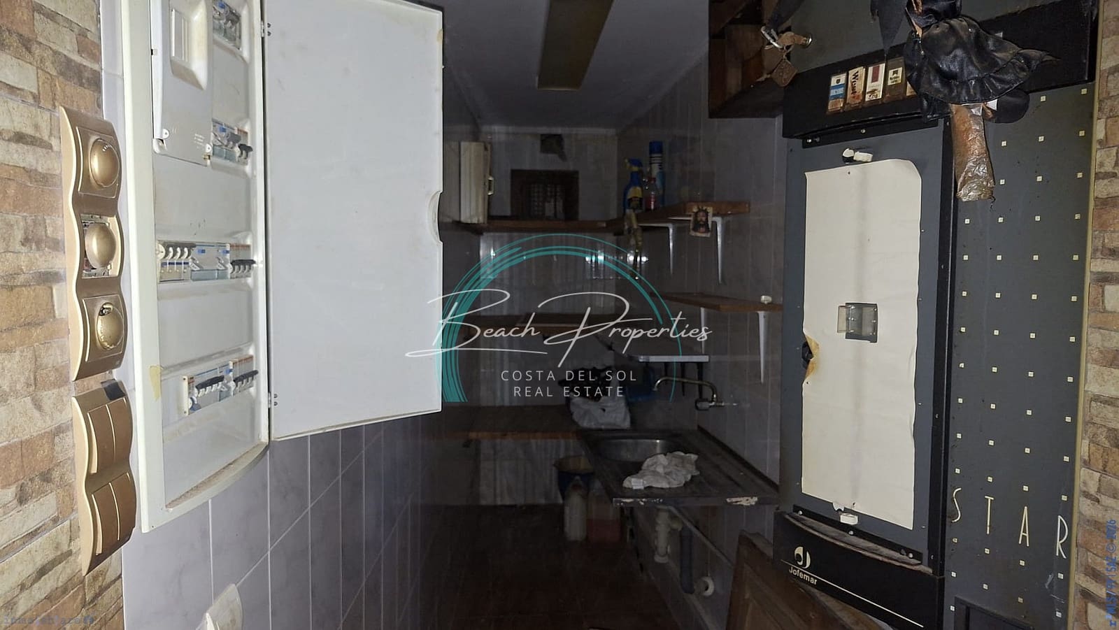 Kommersiell til salgs i Torrox-Costa - € 205 000 (Ref: 10174790)