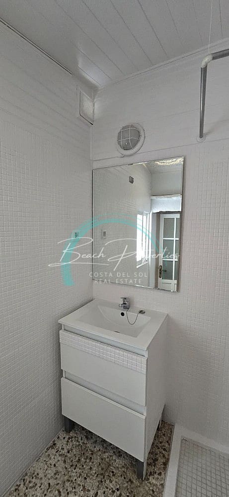 2 sypialnia Willa na sprzedaż w Sayalonga - 137 000 € (Ref: 7880108)