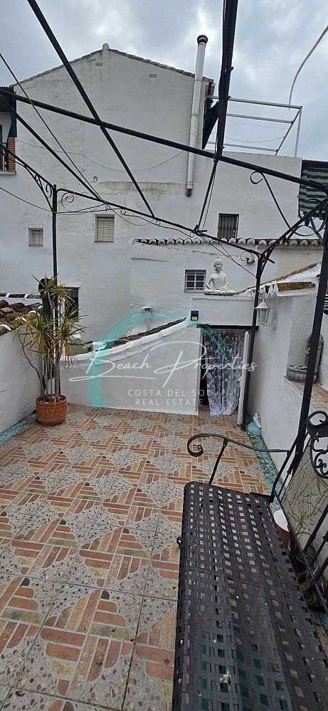 2 sypialnia Willa na sprzedaż w Sayalonga - 137 000 € (Ref: 7880108)