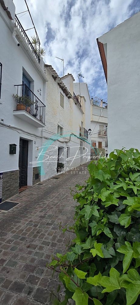 2 sypialnia Willa na sprzedaż w Sayalonga - 137 000 € (Ref: 7880108)