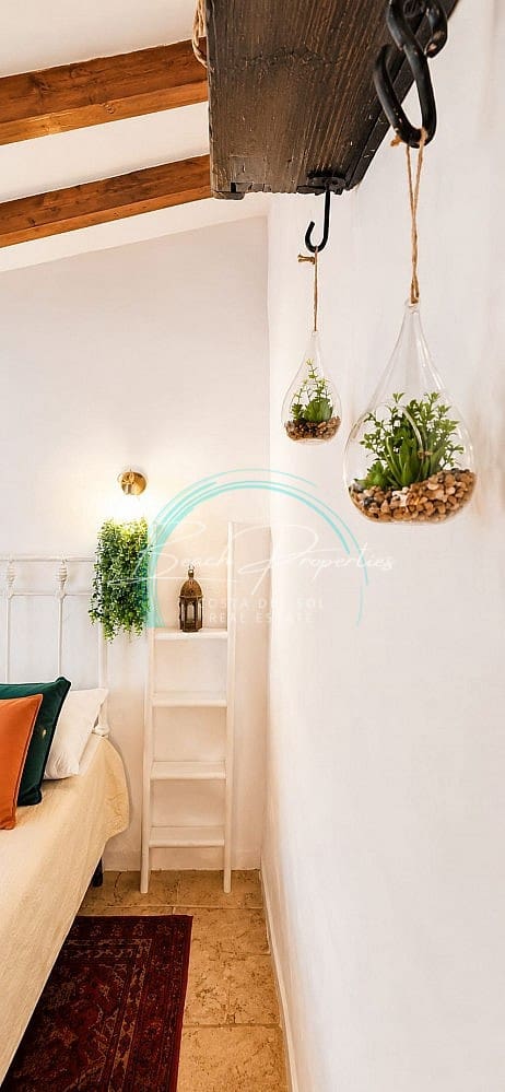 2 bedroom Villa for sale in Sayalonga - € 119,000 (Ref: 7880108)