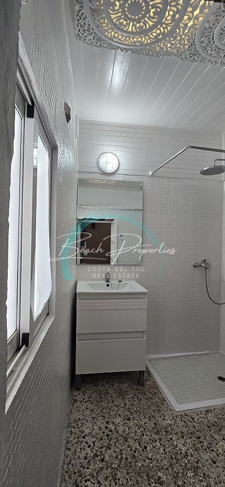 2 bedroom Villa for sale in Sayalonga - € 119,000 (Ref: 7880108)