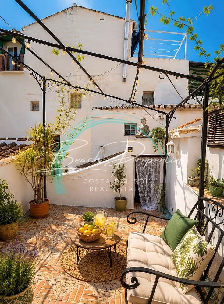 2 bedroom Villa for sale in Sayalonga - € 119,000 (Ref: 7880108)