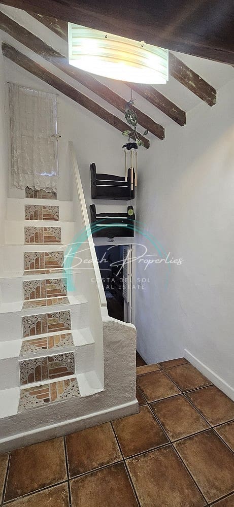 2 bedroom Villa for sale in Sayalonga - € 119,000 (Ref: 7880108)