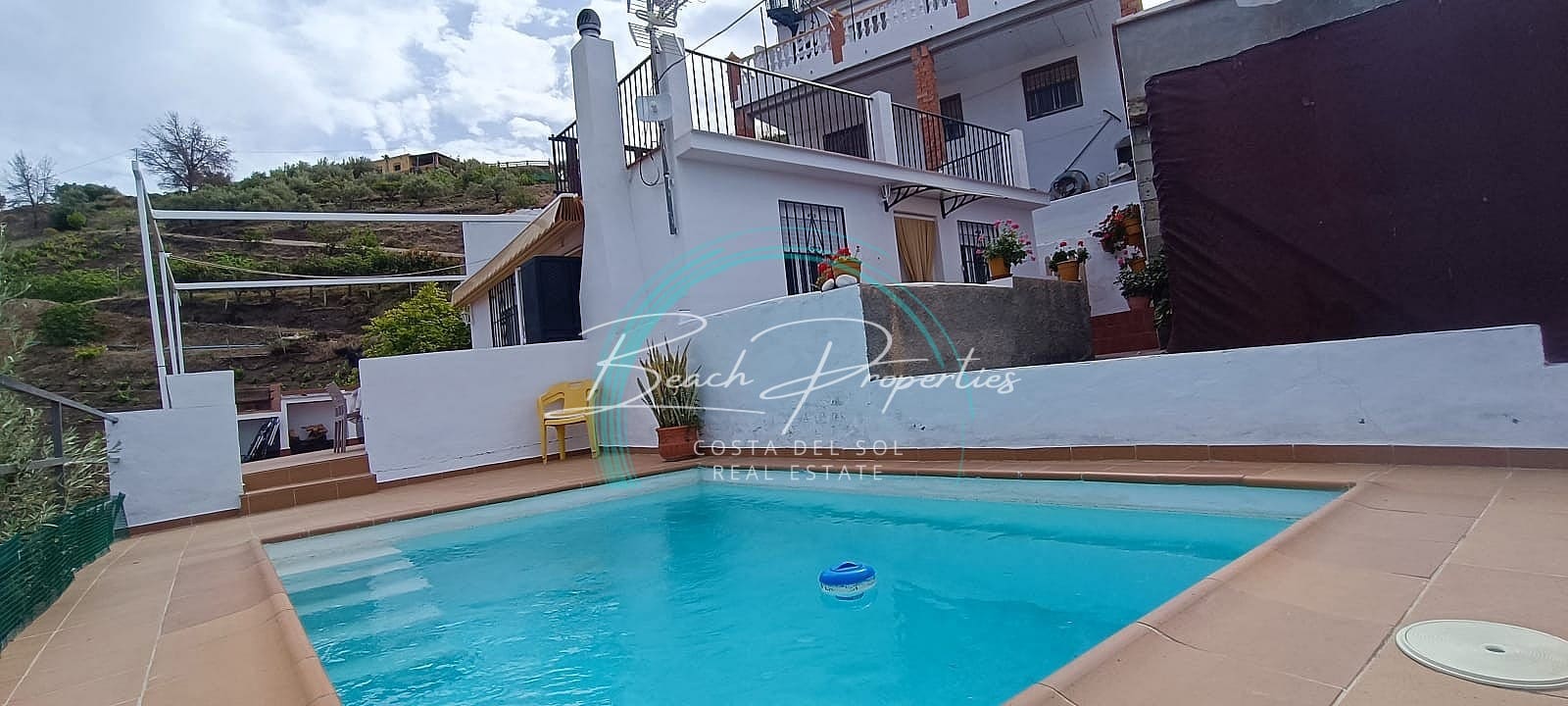 2 soveværelse Byhus til leje i Torrox med swimmingpool garage - € 850 (Ref: 7917866)