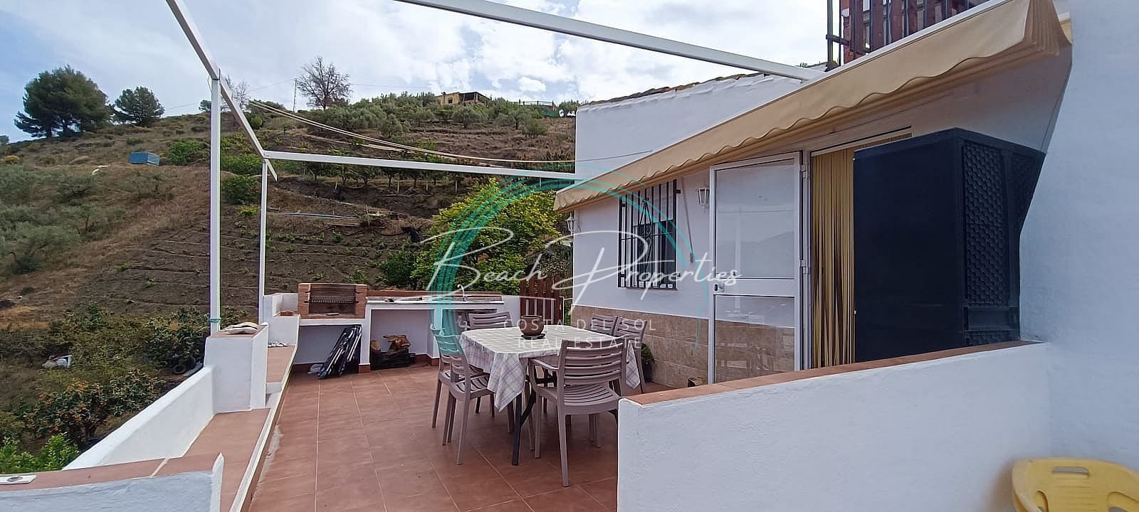 2 soveværelse Byhus til leje i Torrox med swimmingpool garage - € 850 (Ref: 7917866)