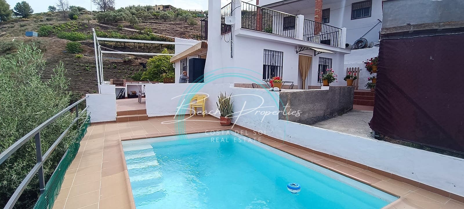 2 soveværelse Byhus til leje i Torrox med swimmingpool garage - € 850 (Ref: 7917866)