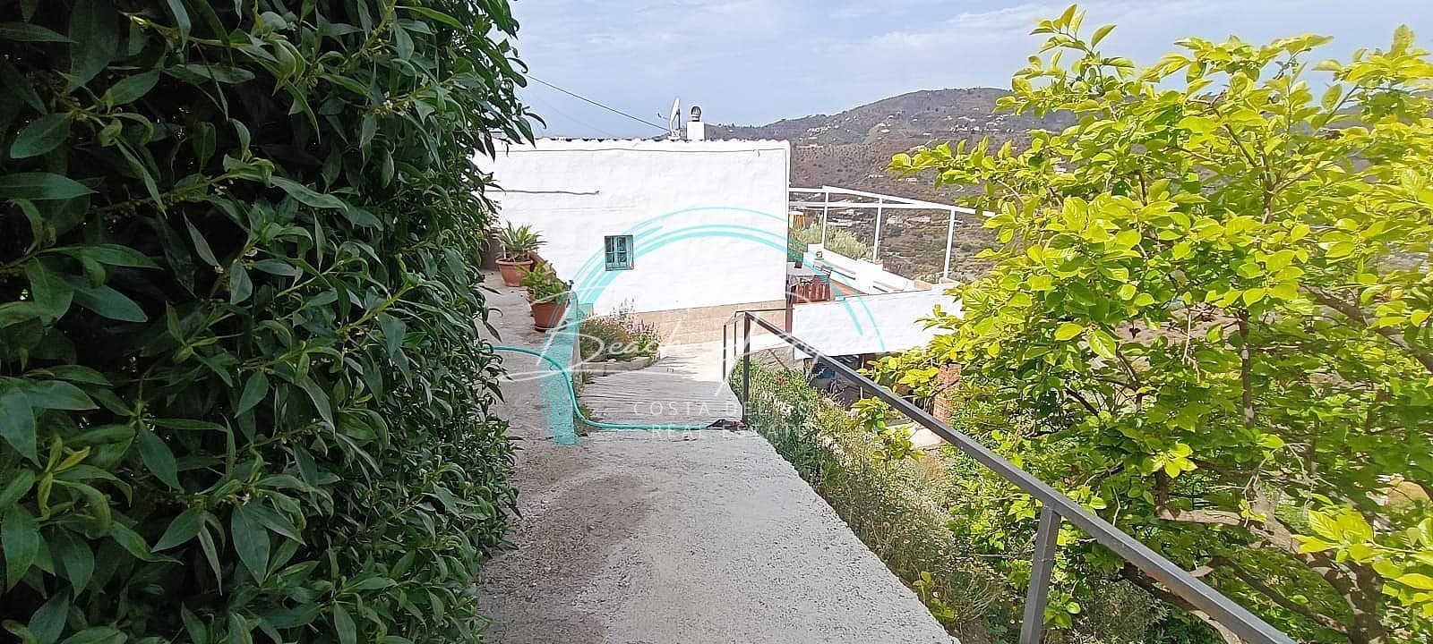 2 soveværelse Byhus til leje i Torrox med swimmingpool garage - € 850 (Ref: 7917866)