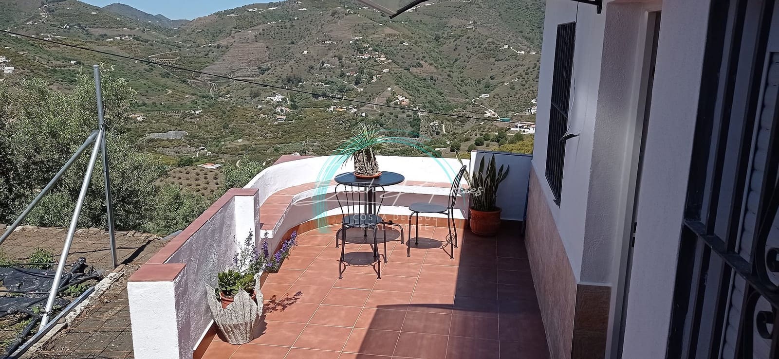 2 soveværelse Byhus til leje i Torrox med swimmingpool garage - € 850 (Ref: 7917866)