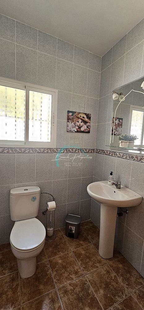 3 sovrum Villa till salu i Nerja med pool garage - 450 000 € (Ref: 7925173)