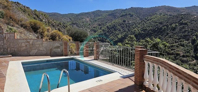3 soveværelse Villa til salg i Centro, Nerja med swimmingpool garage - € 450.000 (Ref: 7925173)
