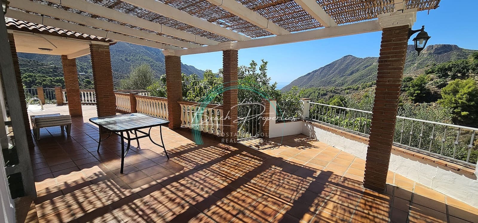 3 sovrum Villa till salu i Nerja med pool garage - 450 000 € (Ref: 7925173)