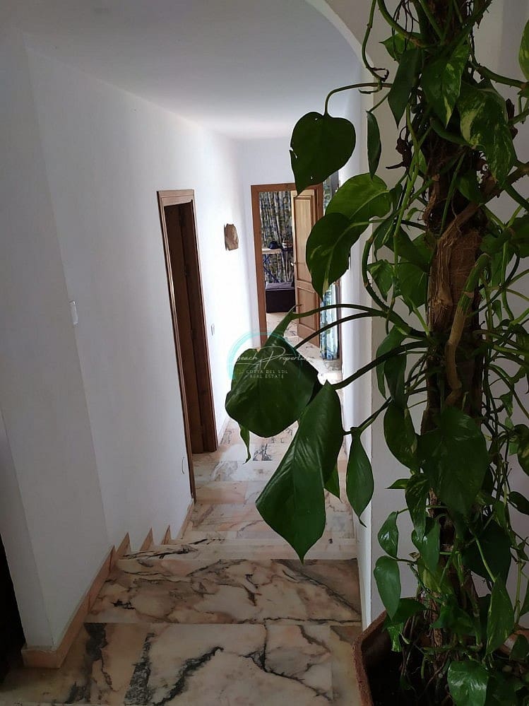 5 soverom Villa til salgs i La Herradura med svømmebasseng garasje - € 1 180 000 (Ref: 7925174)