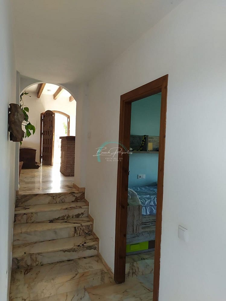 5 soverom Villa til salgs i La Herradura med svømmebasseng garasje - € 1 180 000 (Ref: 7925174)