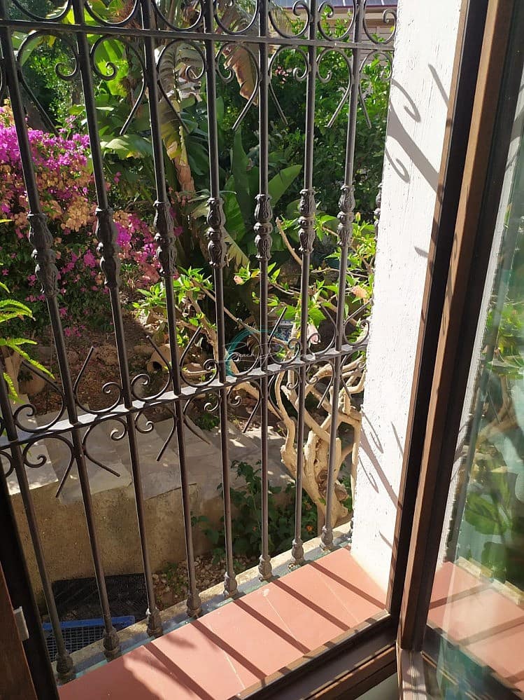 5 soverom Villa til salgs i La Herradura med svømmebasseng garasje - € 1 180 000 (Ref: 7925174)