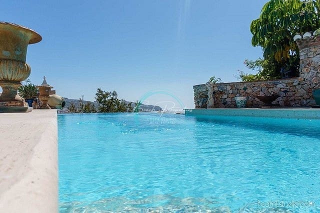 5 soverom Villa til salgs i La Herradura med svømmebasseng garasje - € 1 180 000 (Ref: 7925174)