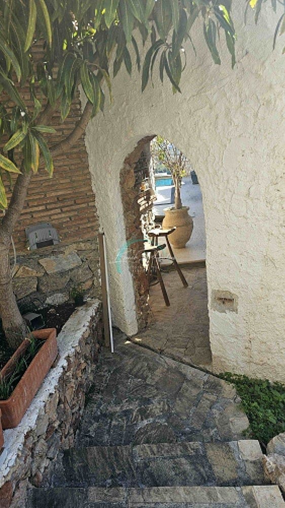 5 soverom Villa til salgs i La Herradura med svømmebasseng garasje - € 1 180 000 (Ref: 7925174)