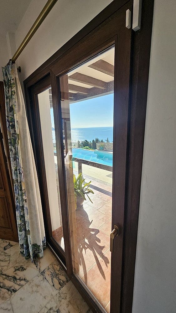 5 soverom Villa til salgs i La Herradura med svømmebasseng garasje - € 1 180 000 (Ref: 7925174)