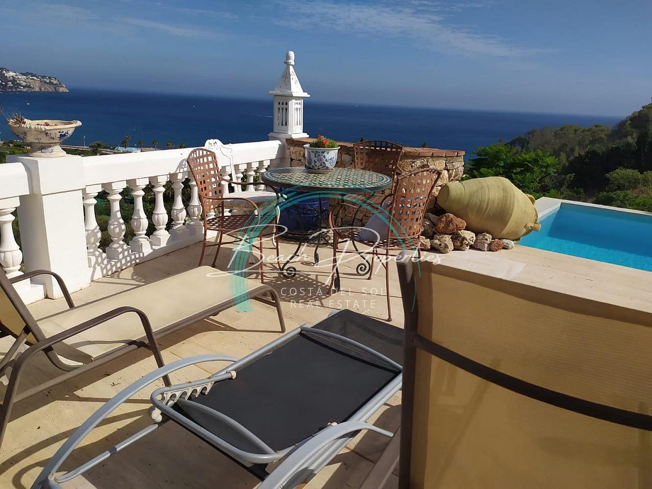 5 soverom Villa til salgs i La Herradura med svømmebasseng garasje - € 1 180 000 (Ref: 7925174)