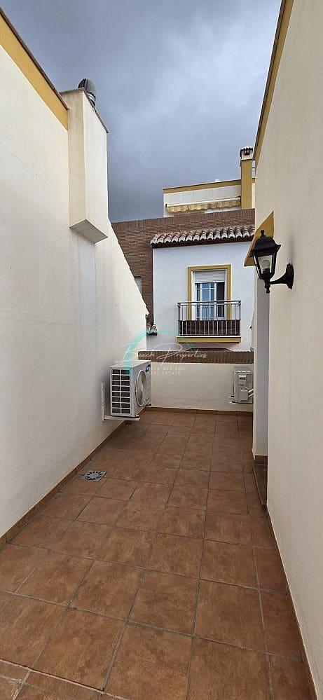 3 soveværelse Villa til salg i Torrox med garage - € 269.000 (Ref: 8014440)