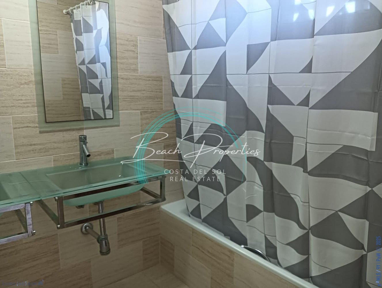 Casa de 2 habitaciones en Frigiliana en venta con piscina - 510.000 € (Ref: 8138475)