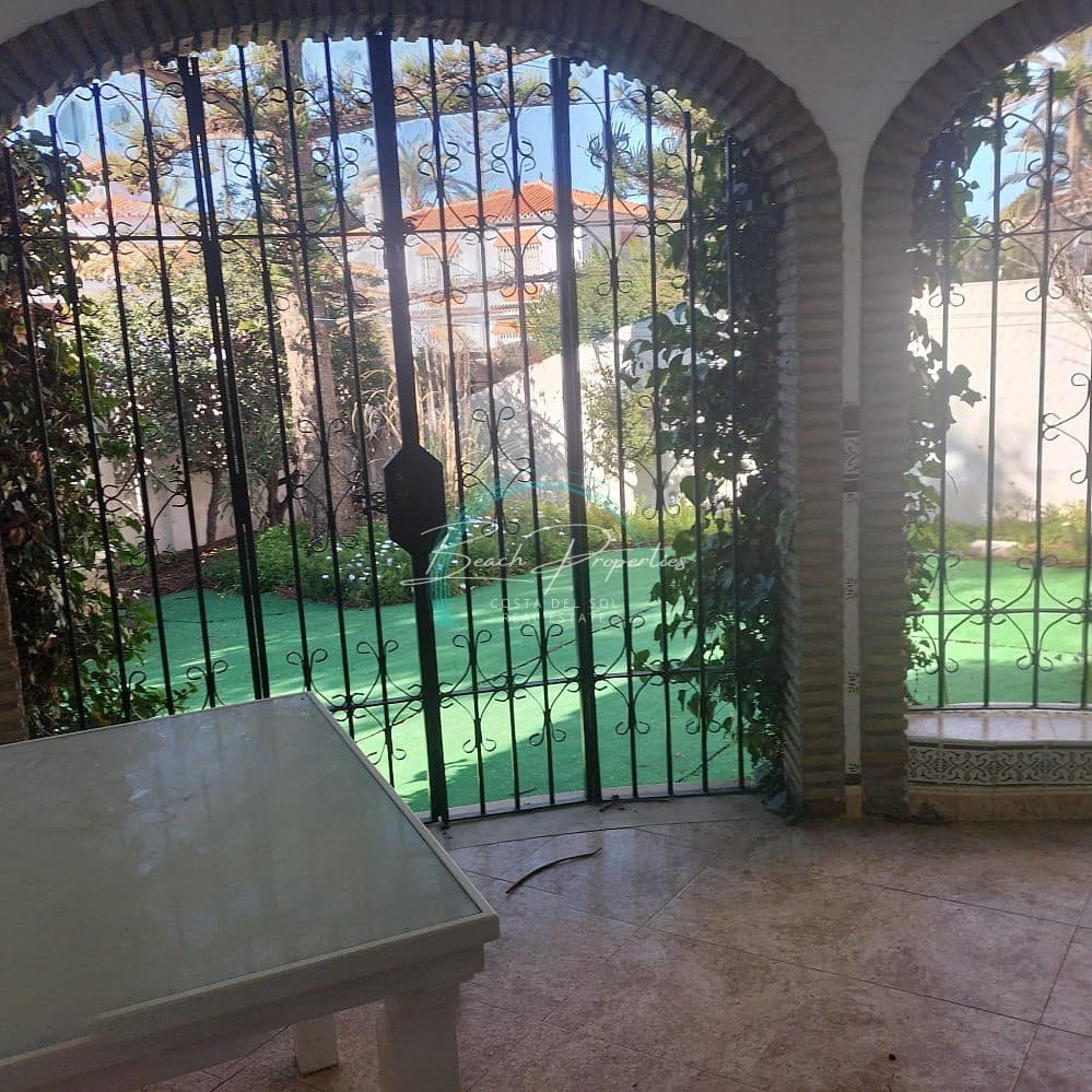 4 soveværelse Villa til salg i Torrox-Costa med garage - € 892.500 (Ref: 8140310)